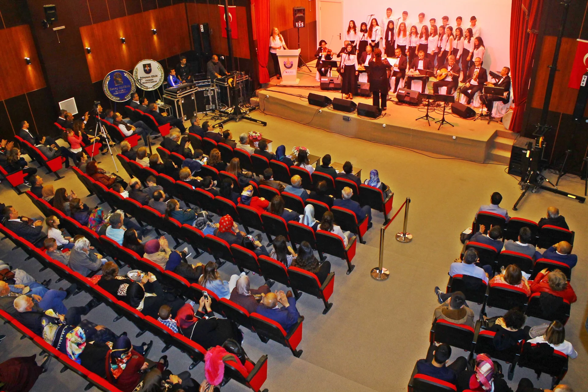 Şehit Astsubay Ömer Halis Demir Kültür Merkezi